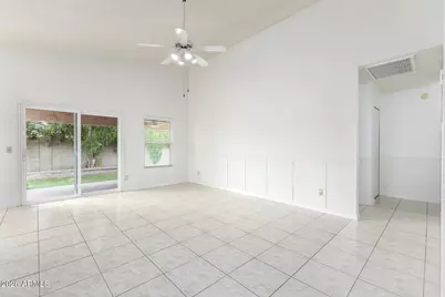 3525 E Wickieup Lane, Phoenix, AZ 85050 - Photo 9