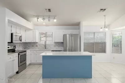 3525 E Wickieup Lane, Phoenix, AZ 85050 - Photo 15