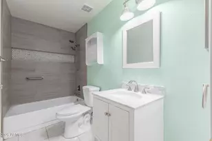 3525 E Wickieup Ln, Phoenix, AZ 85050 - Photo 31