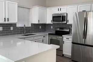 2725 E Mine Creek Rd, Phoenix, AZ 85024 - Photo 7