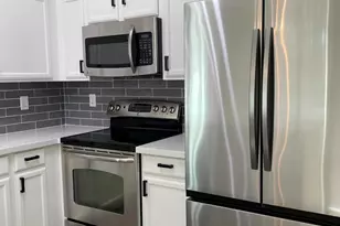 2725 E Mine Creek Rd, Phoenix, AZ 85024 - Photo 9