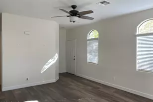 2725 E Mine Creek Rd, Phoenix, AZ 85024 - Photo 3