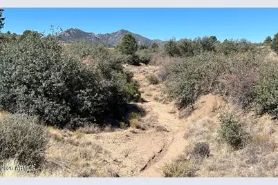 17424 S Juniper Drive #61, Peeples Valley, AZ 86332 - Photo 15