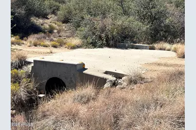 17424 S Juniper Drive #61, Peeples Valley, AZ 86332 - Photo 3