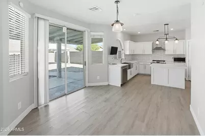 3818 W Carson Road, Phoenix, AZ 85041 - Photo 9