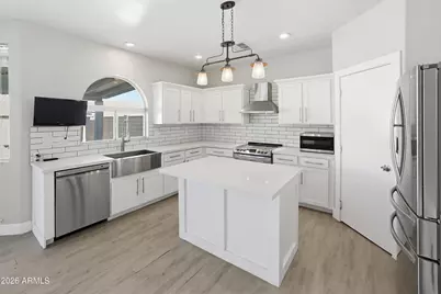 3818 W Carson Road, Phoenix, AZ 85041 - Photo 13