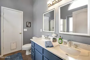 558 E Devon Dr, Gilbert, AZ 85296 - Photo 29