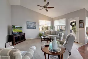 558 E Devon Dr, Gilbert, AZ 85296 - Photo 17