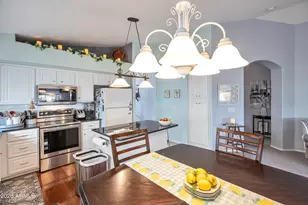 558 E Devon Dr, Gilbert, AZ 85296 - Photo 9