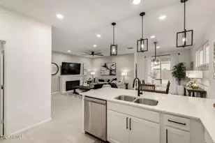 3232 W Juniper Canyon Dr, Phoenix, AZ 85083 - Photo 5