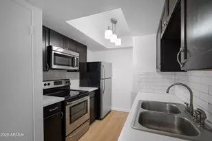 729 W Coolidge St, Phoenix, AZ 85013 - Photo 3