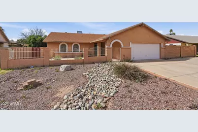 16016 N 48th Avenue, Glendale, AZ 85306 - Photo 3