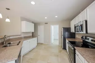 2255 E Parkside Ln, Phoenix, AZ 85024 - Photo 9