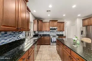 2507 E Rustling Oaks Ln, Phoenix, AZ 85024 - Photo 19