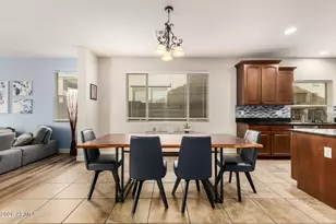 2507 E Rustling Oaks Ln, Phoenix, AZ 85024 - Photo 17