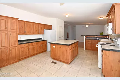 33455 S Coldwater Road, Black Canyon City, AZ 85324 - Photo 11