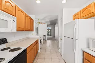 8746 W Lisbon Ln, Peoria, AZ 85381 - Photo 5