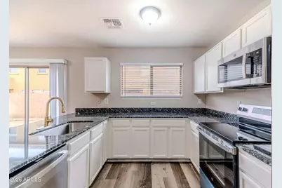 9425 W Wilshire Avenue, Phoenix, AZ 85037 - Photo 11