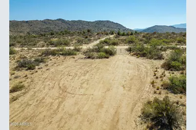 000 S Wagoner Road #D, Congress, AZ 85332 - Photo 15