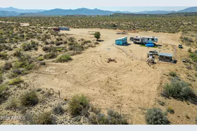 000 S Wagoner Road #D, Congress, AZ 85332 - Photo 17