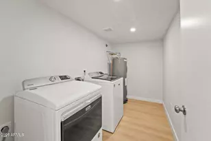 921 S Val Vista Dr, Mesa, AZ 85204 - Photo 19