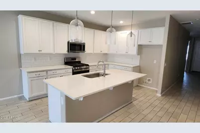 15668 W Washington Street, Goodyear, AZ 85338 - Photo 3