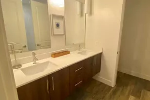 7300 E Earll Dr, Scottsdale, AZ 85251 - Photo 23