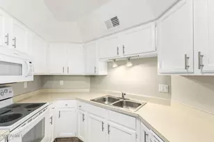 4328 N 36th St, Phoenix, AZ 85018 - Photo 11