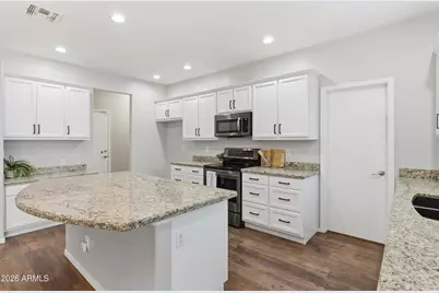 8988 W Irma Lane, Peoria, AZ 85382 - Photo 5