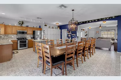 17735 W Port Royale Lane, Surprise, AZ 85388 - Photo 15