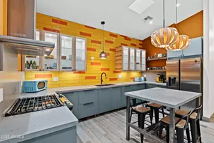 358 E Whitton Ave, Phoenix, AZ 85012 - Photo 9