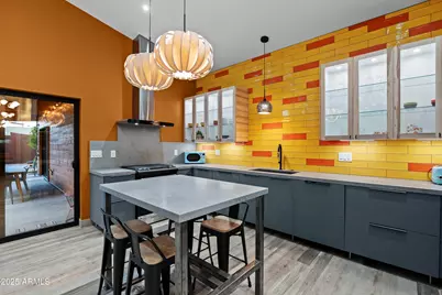 358 E Whitton Avenue, Phoenix, AZ 85012 - Photo 11