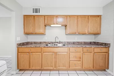 837 E Alice Avenue #B, Phoenix, AZ 85020 - Photo 7