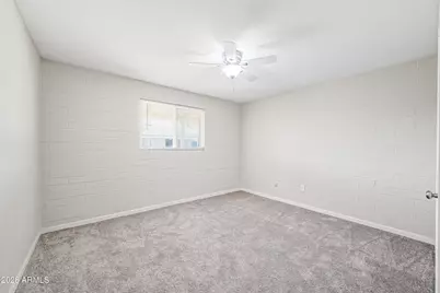 837 E Alice Avenue #B, Phoenix, AZ 85020 - Photo 9