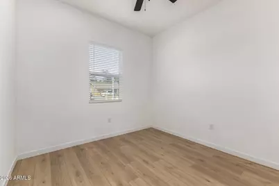 11415 N 58th Drive, Glendale, AZ 85304 - Photo 7