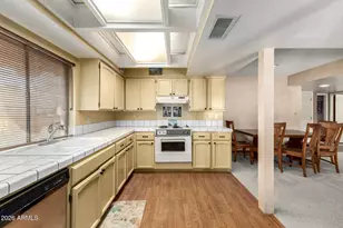 1709 E Frier Dr, Phoenix, AZ 85020 - Photo 9