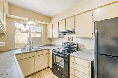 4625 W Thomas Road #39, Phoenix, AZ 85031 - Photo 11