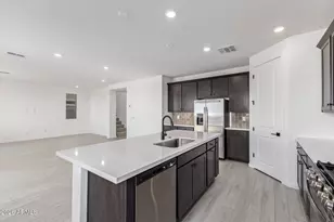 22392 W Monona Ln, Surprise, AZ 85387 - Photo 7