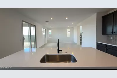 22392 W Monona Lane, Surprise, AZ 85387 - Photo 5