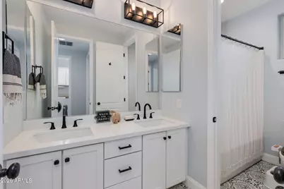 21711 N 39th Place, Phoenix, AZ 85050 - Photo 13