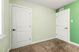 409 E Pegasus Dr, Tempe, AZ 85283 - Photo 23