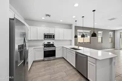 1627 W Estes, Phoenix, AZ 85041 - Photo 9