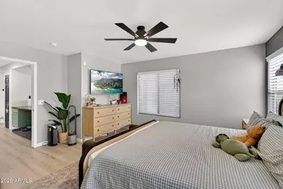 10830 W Louise Drive, Peoria, AZ 85373 - Photo 17