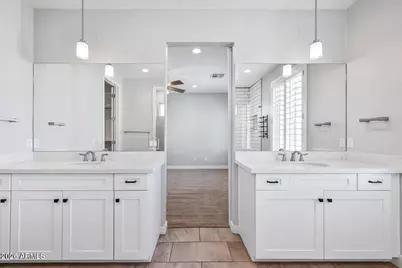 3030 N 38th Street #122, Phoenix, AZ 85018 - Photo 21