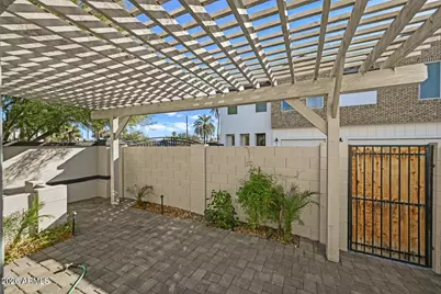 3030 N 38th Street #122, Phoenix, AZ 85018 - Photo 15