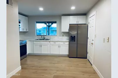 3826 W Flynn Lane, Phoenix, AZ 85019 - Photo 3