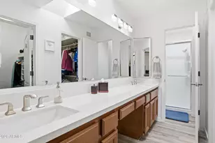 1015 E Becker Ln, Phoenix, AZ 85020 - Photo 17