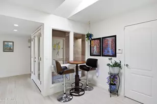 1015 E Becker Ln, Phoenix, AZ 85020 - Photo 11