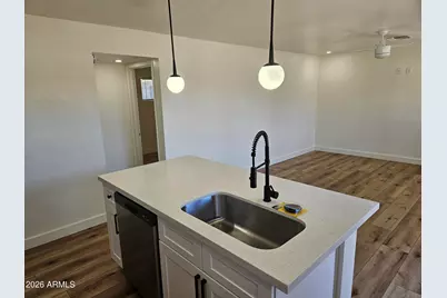 827 E Marlette Avenue, Phoenix, AZ 85014 - Photo 5