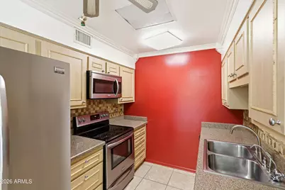 17015 N Del Webb Boulevard, Sun City, AZ 85373 - Photo 11